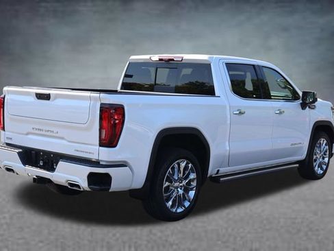 Used 2023 GMC Sierra 1500 Denali AWD/4WD image 3