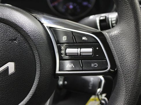 Used 2023 Kia Forte LXS w/ LXS Technology Package image 10