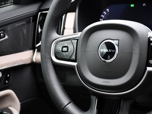 New 2026 Volvo XC90 B6 Plus w/ Protection Package Premier image 23