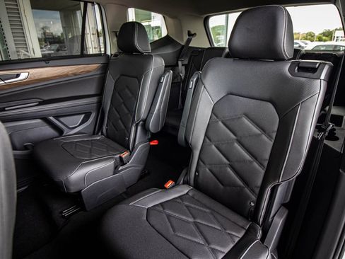 New 2026 Volkswagen Atlas SE FWD image 30