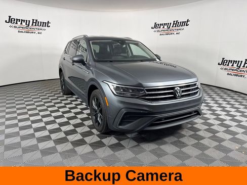 Used 2024 Volkswagen Tiguan SE image 6