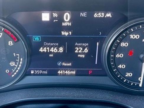 Used 2021 Cadillac XT6 Premium Luxury image 12