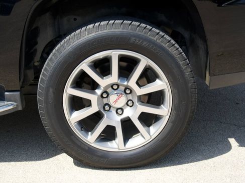 Used 2017 GMC Yukon Denali w/ Open Road Package RWD image 10