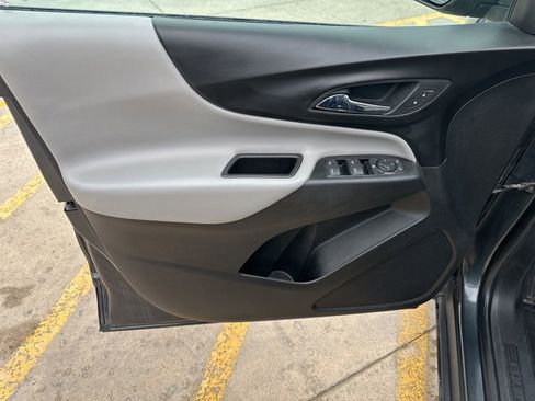 Used 2020 Chevrolet Equinox LT image 9