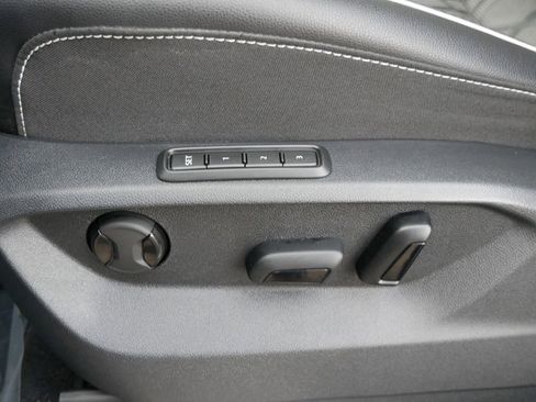 Used 2024 Volkswagen Atlas SEL Premium R-Line image 17