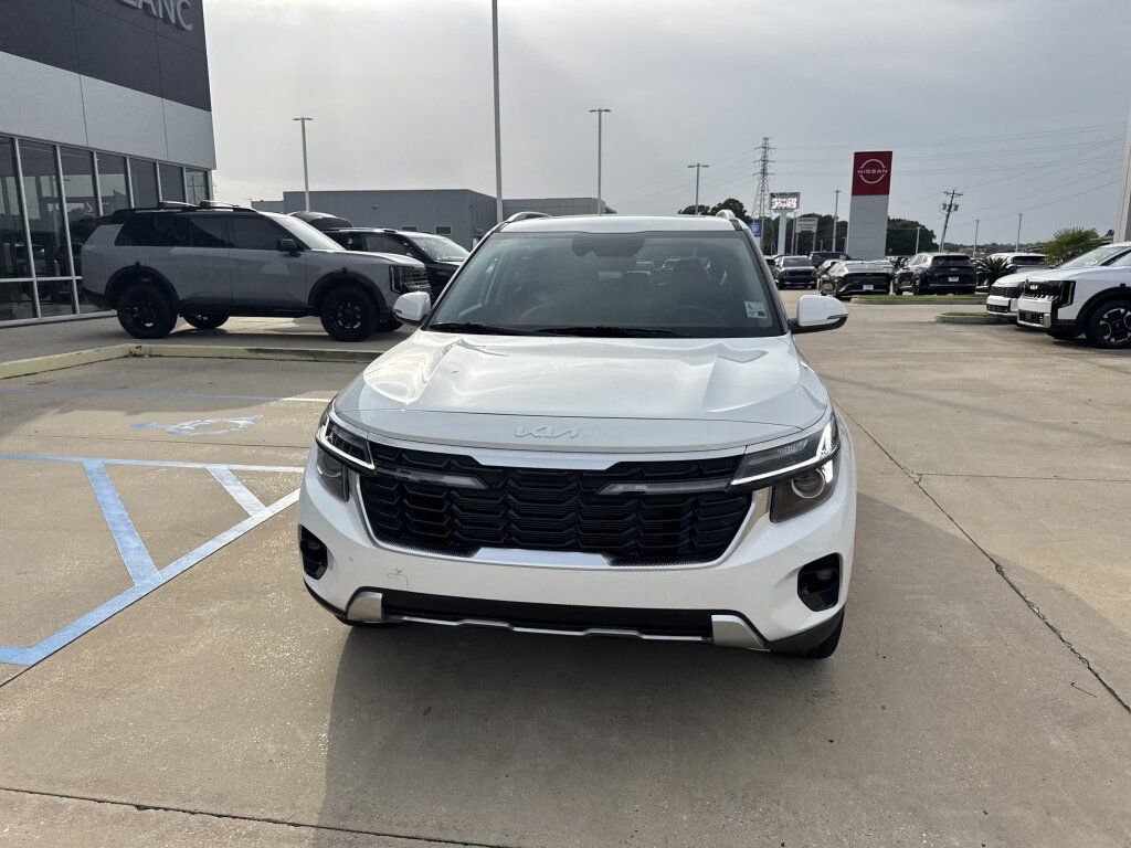 Certified 2026 Kia Seltos EX w/ EX Sunroof Package FWD image 5