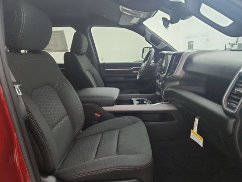New 2026 RAM 1500 4x4 Crew Cab image 30