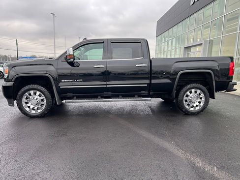 Used 2018 GMC Sierra 2500 Denali w/ Duramax Plus Package image 4