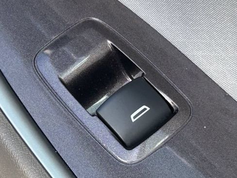 Used 2025 Chevrolet Malibu LT FWD image 36