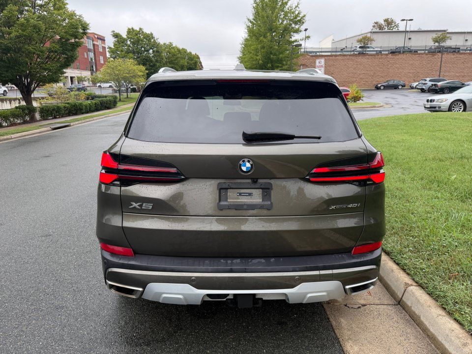 Used 2024 BMW X5 xDrive40i w/ Executive Package AWD/4WD image 14