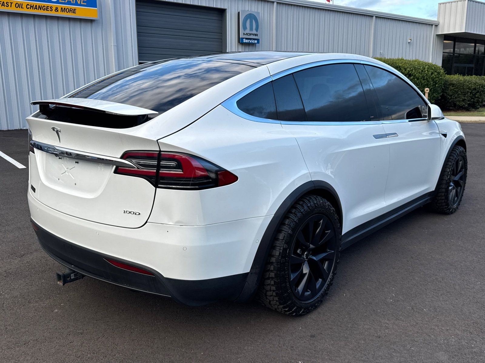 Used 2017 Tesla Model X 100D AWD/4WD image 5