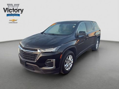 Used 2022 Chevrolet Traverse LS FWD image 3