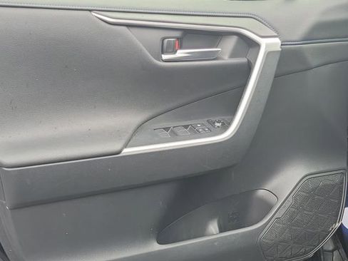 Used 2019 Toyota RAV4 XSE w/ XSE Weather Package AWD/4WD image 22