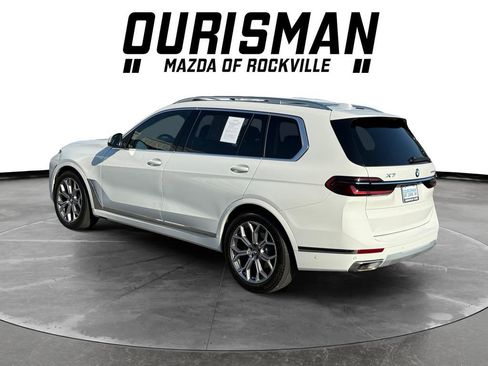 Used 2024 BMW X7 xDrive40i w/ Parking Assistance Package AWD/4WD image 4