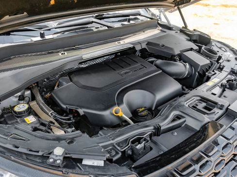 Used 2020 Land Rover Discovery Sport SE image 54