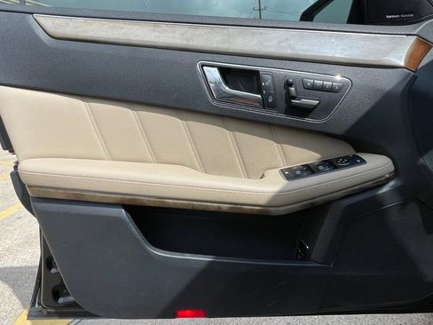 Used 2010 Mercedes-Benz E 350 Sedan w/ Premium 1 Pkg image 33