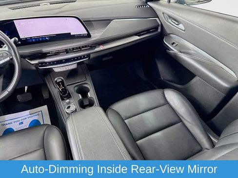 Used 2024 Cadillac XT4 Premium Luxury image 28