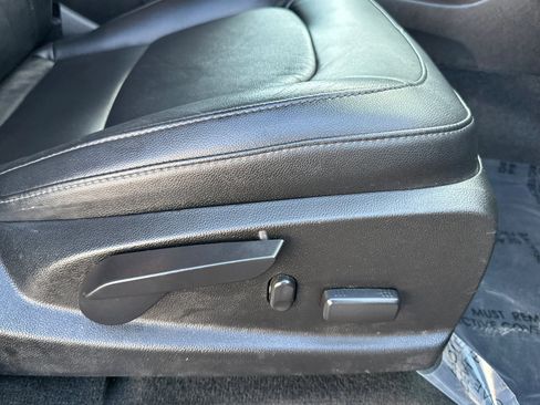 Used 2016 GMC Canyon SLT w/ Driver Alert Package image 22