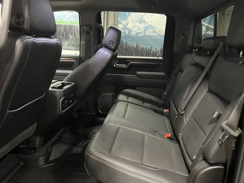 Used 2024 GMC Sierra 3500 Denali w/ Denali Reserve Package AWD/4WD image 16
