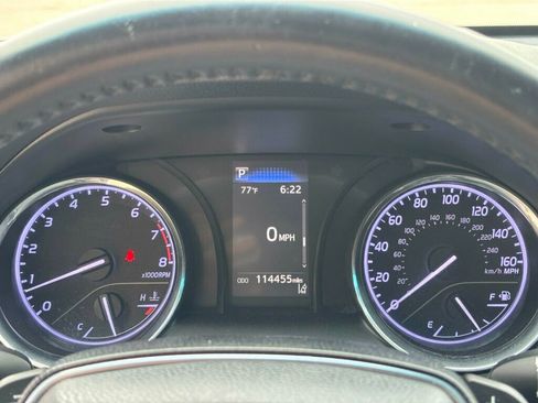 Used 2019 Toyota Camry SE image 30