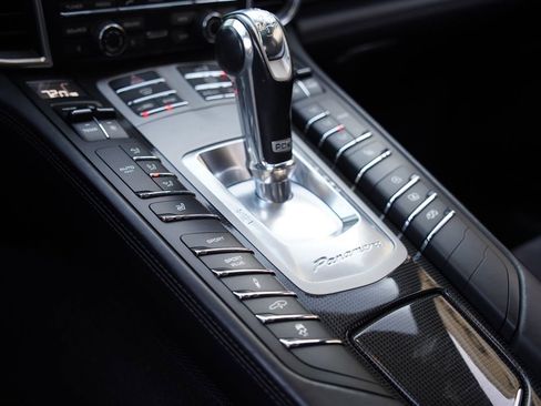 Used 2016 Porsche Panamera GTS image 30