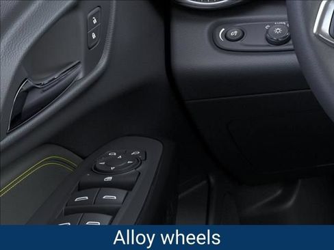 New 2026 Chevrolet Trax ACTIV w/ Driver Confidence Package FWD image 25