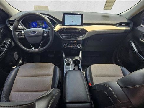 Certified 2022 Ford Escape Titanium w/ Titanium Premium Package FWD image 16