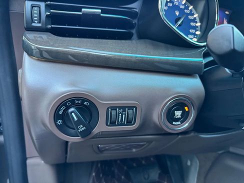 Used 2016 Maserati Quattroporte S image 30