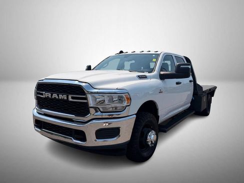 Used 2024 RAM 3500 Tradesman w/ Chrome Appearance Group AWD/4WD image 2