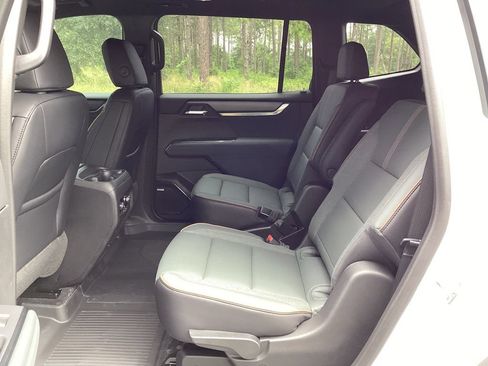 New 2026 GMC Acadia AT4 w/ Luxury Package AWD/4WD image 16