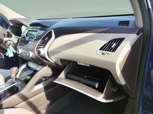 Used 2011 Hyundai Tucson GLS image 20