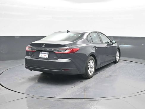 Used 2025 Toyota Camry LE w/ Convenience Package image 7