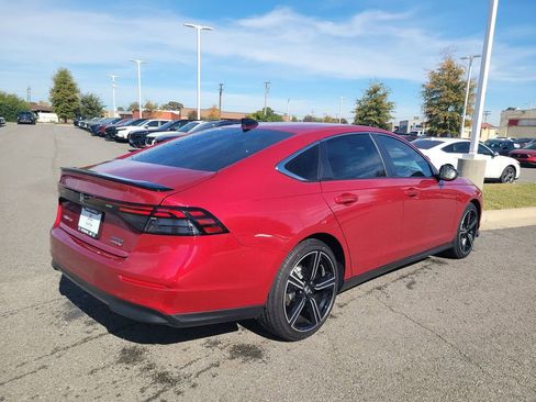 Used 2025 Honda Accord Sport image 3