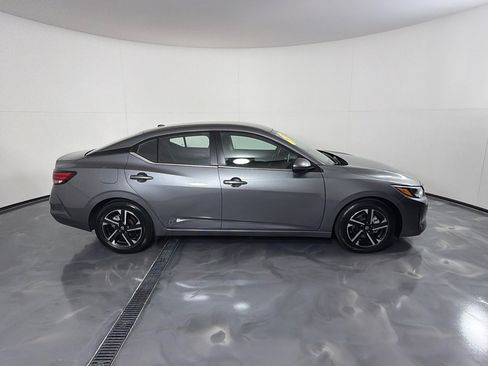 Used 2025 Nissan Sentra SV FWD image 4