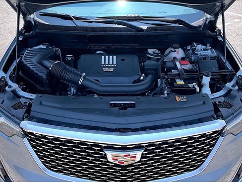 Used 2025 Cadillac XT6 Luxury FWD image 32