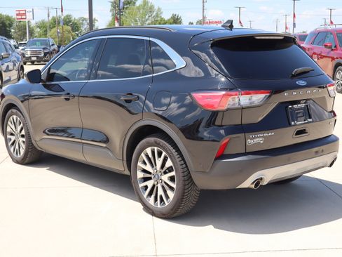 Used 2020 Ford Escape Titanium FWD image 7