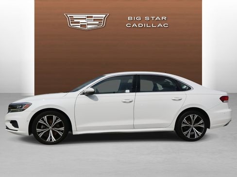 Used 2020 Volkswagen Passat 2.0T SEL image 2