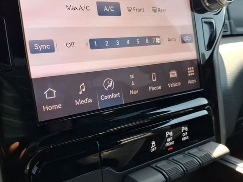 Used 2025 RAM 1500 Laramie image 6