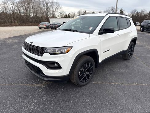 New 2026 Jeep Compass Latitude image 3