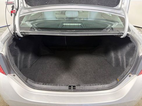 Used 2017 Toyota Corolla LE image 18