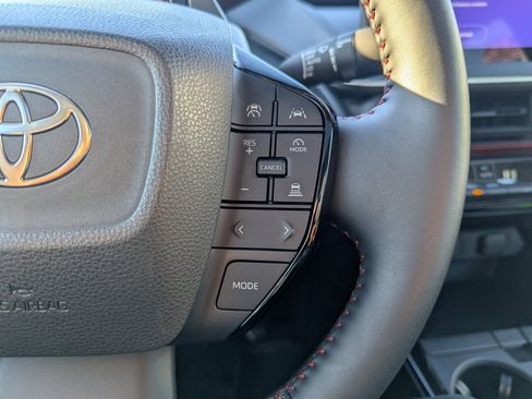 Used 2026 Toyota Prius Plug-In Hybrid image 27