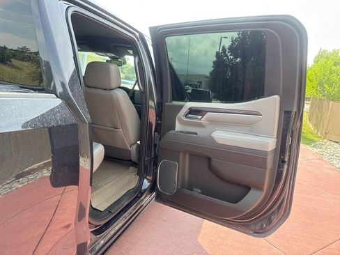 Used 2025 GMC Sierra 1500 SLT w/ SLT Convenience Package AWD/4WD image 24