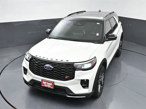 Certified 2025 Ford Explorer ST w/ Sun And Sound Package AWD/4WD image 44