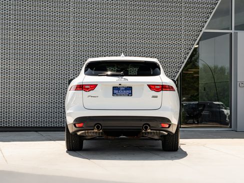 Used 2017 Jaguar F-PACE Premium AWD/4WD image 24