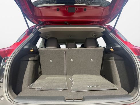 Certified 2025 Nissan Kicks SV image 18