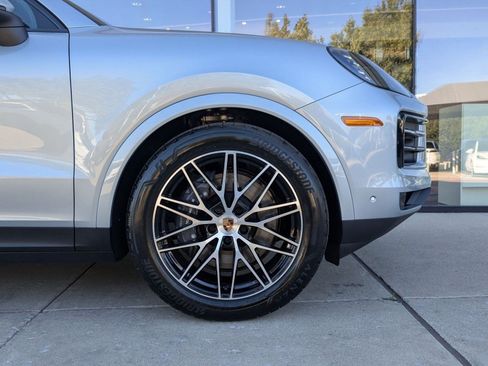 Certified 2026 Porsche Cayenne AWD/4WD image 11
