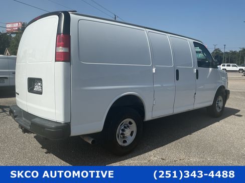 Used 2019 Chevrolet Express 2500 w/ Safety Package RWD image 5