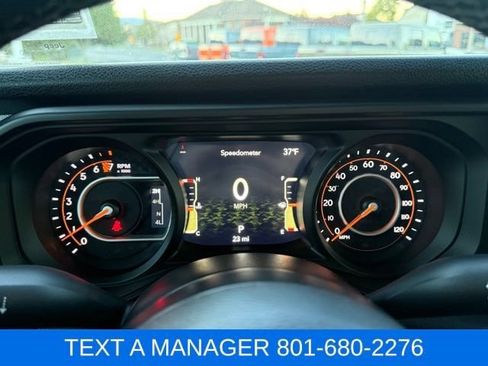 Used 2025 Jeep Gladiator Sport AWD/4WD image 17