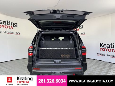 New 2026 Toyota 4Runner SR5 AWD/4WD image 11