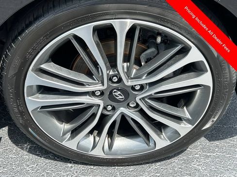 Used 2017 Hyundai Veloster Turbo w/ Tech Package 02 FWD image 24